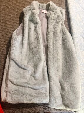 Pink Lily Light Gray Faux Fur Vest